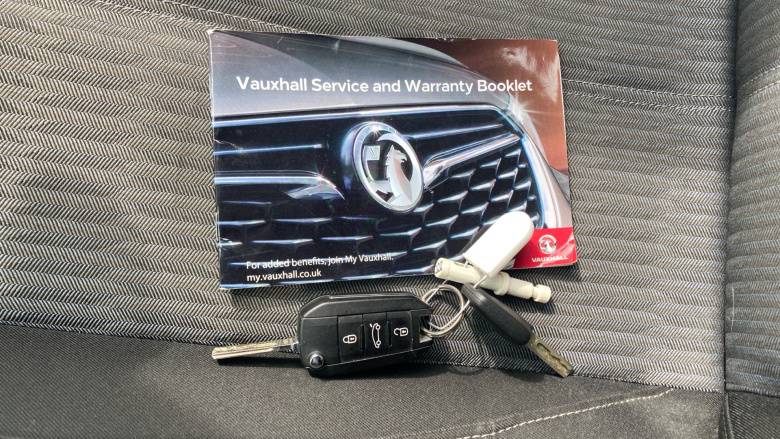 Vauxhall Corsa 1.2 SE Nav 5dr Petrol Hatchback